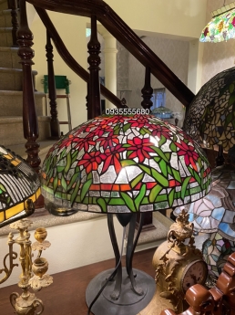 Giao lưu em đèn bàn tiffany hàng xưa kính pha lê cao cấp