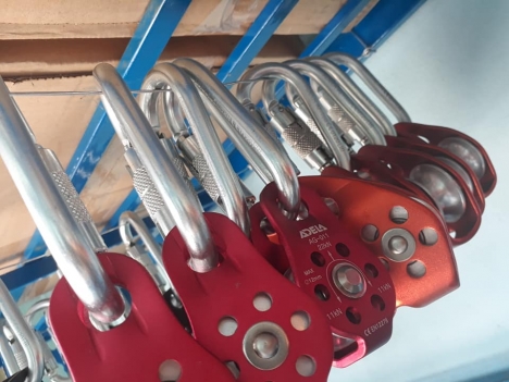 Mẫu ròng rọc trượt dây đu