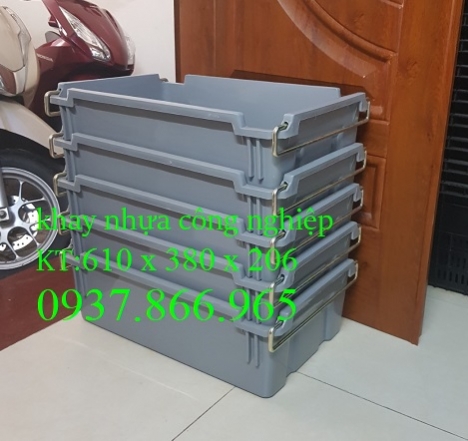 Cần bán thùng nhựa có quai sắt,Ứng dụng thùng nhựa A2 trong công nghiệp