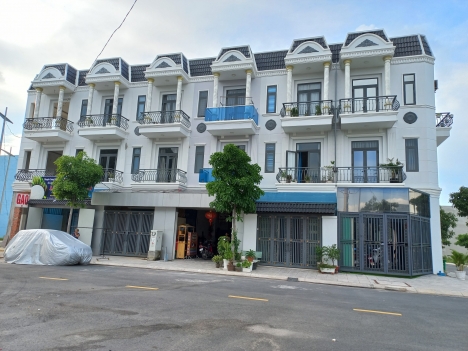 1 trệt 2 lầu gần Chợ Hàng Bông,cạnh đường Phú Lợi Cạnh QL Mỹ Phước -Tân Vạn , phường Phú Hòa ,TD1