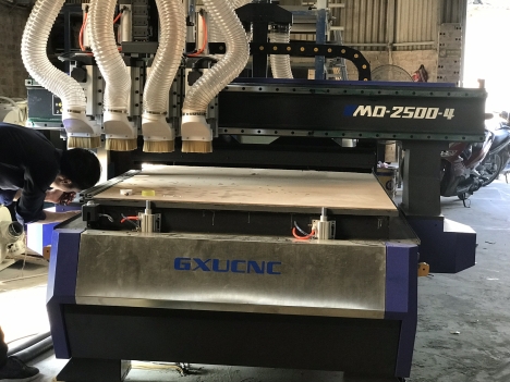 Máy cnc 4 đầu cắt gỗ công nghiệp