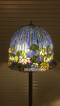 Giao lưu em đèn sàn tiffany hoa sen rủ xanh dương