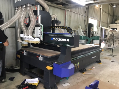Máy cnc 4 đầu cắt gỗ công nghiệp
