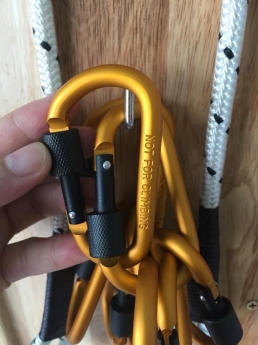 Móc chữ D liên kết đu dây