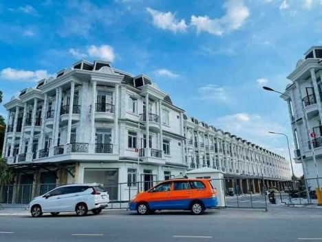 BÁN NHÀ TRUNG TÂM TP DĨ AN 1 TRỆT 2 LẦU
