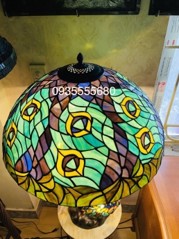 Giao lưu em đèn bàn tiffany size khủng hoạ tiết chim công