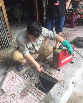 Thông tắc công ngầm, Hút bể phốt tại Hà Nội