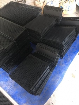 Minh Quang chuyên gia công đột dập chấn gấp tấm kim loại đột lỗ