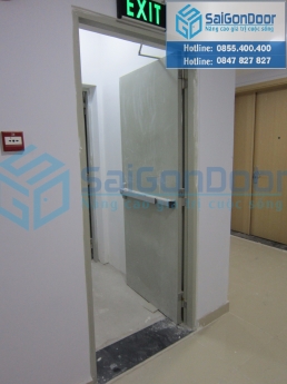 Thi công lắp đặt cửa thép chống cháy Saigondoor