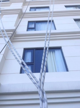 Dây thừng đu dây thi công nhà cao tầng