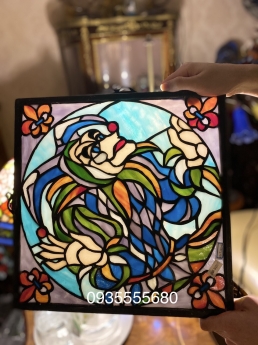 Giao lưu hai em tranh kính giá yêu thương