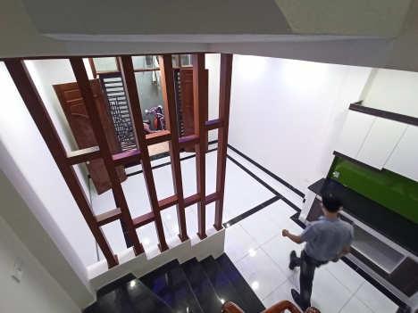 Bán nhà đẹp xây mới tại Tổ 5 Đa Sỹ - Kiến Hưng.có sân riêng để đc 6 xe máy.36m2 x 5 tầng