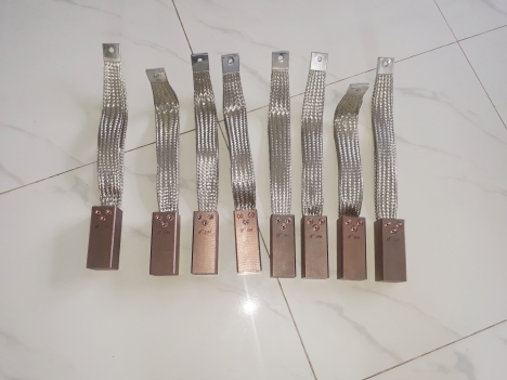 CHỔI THAN  CÔNG NGHIỆP CHO CẨU TRỤC,