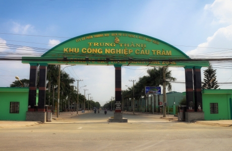 Bán nhà 1 trệt 1 lầu sau chợ Bình Chánh giá 2 tỷ