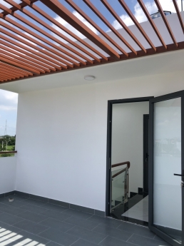 Bán nhà 1 trệt 1 lầu mặt tiền đường Lê Văn Lương giá 3 tỷ