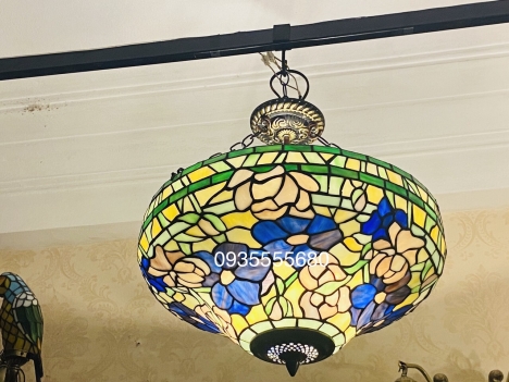 Đèn thả trần tiffany hoa hồng nhẹ nhàng