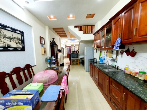 Cần Bán nhà Minh Khai 35m x 4 tầng Giá 2.x tỷ.