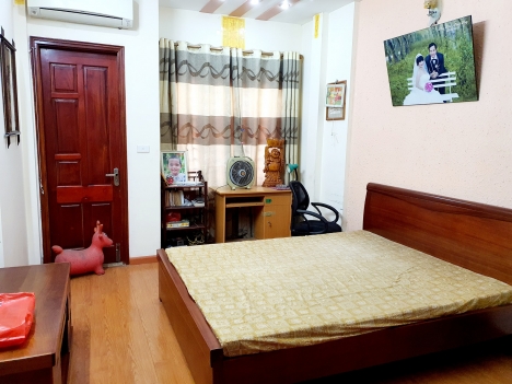 Cần Bán nhà Minh Khai 35m x 4 tầng Giá 2.x tỷ.