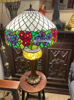 Đèn bàn tiffany hoạ tiết hoa leo