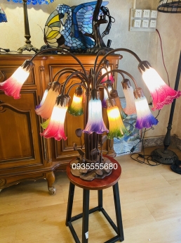 Đèn bàn hoa ly 15 tay