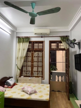 Nhỉnh 2 tỷ nhà Phố Trương Định 36m x 4T ngõ rộng oto tránh
