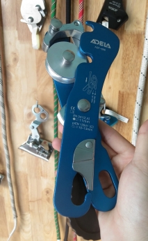 Khóa trượt đu dây