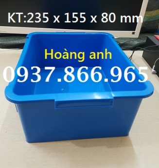 Bán khay nhựa công nghiêp, thung nhua dac, thùng nhựa báy ốc vít trong cửa hàng kim khí