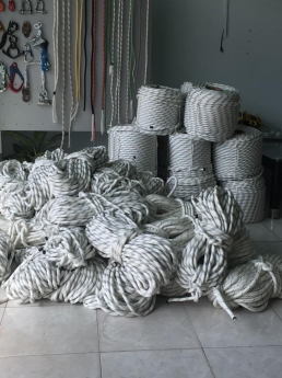 Các mẫu dây leo núi, dây đu sơn nước, dây đu lau kính