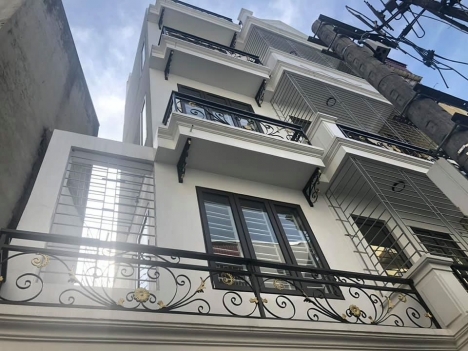 Bán nhà Tân Mai 45m x 5T chỉ 95tr/m
