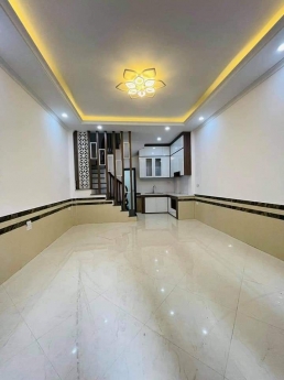 Nhỉnh 3 tỷ nhà Phố Minh Khai – Mai Động