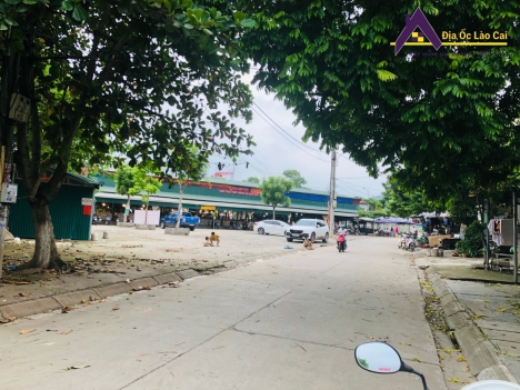 Lô góc ngã ba Bế Văn Đàn - Phạm Ngọc Thạch. Gần ngay chợ Kim tân