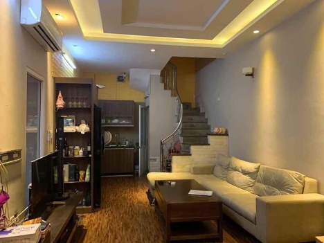 Bán nhà đẹp Ngã Tư Mơ 34mx5T giá chỉ 2.x tỷ