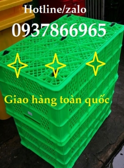 Sọt nhựa màu xanh dùng trong xí nghiệp may, sóng nhựa rỗng có bánh xe,sọt nhựa công nghiệp