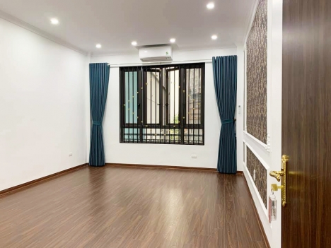 Bán nhà Phố Minh Khai oto đỗ cổng chỉ 95tr/m