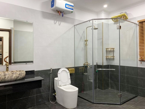 Bán nhà Phố Minh Khai oto đỗ cổng chỉ 95tr/m