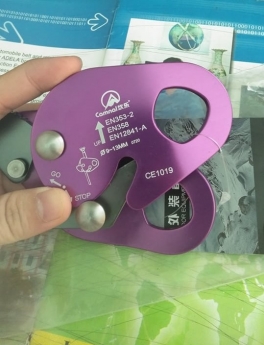 Khóa an toàn chống rơi Lixada