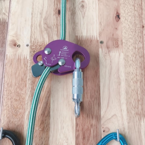 Khóa an toàn chống rơi Lixada