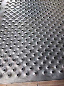 Minh Quang gia công đột dập chấn gấp tấm inox đột lỗ