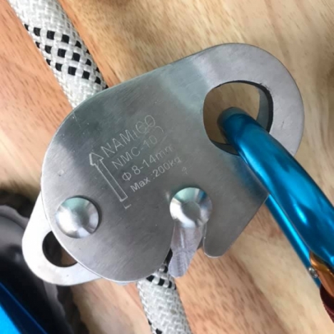 Khóa cứu sinh chống rơi Namico