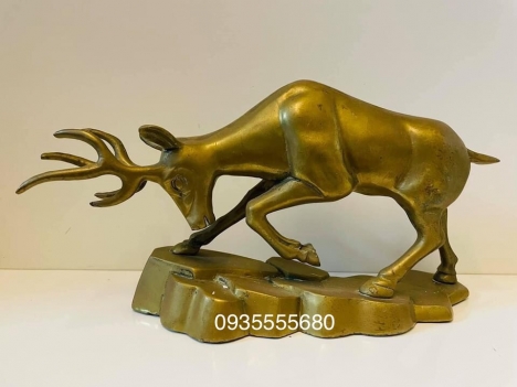 Giao lưu em hươu bằng đồng đúc hàng decor