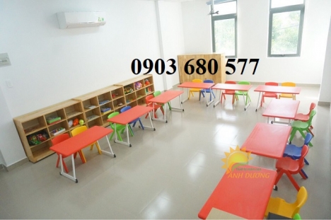 Bàn ghế nhựa cho trẻ mầm non giá rẻ, chất lượng cao