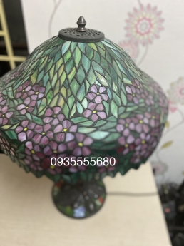 Giao lưu em đèn bàn tiffany hàng thửa