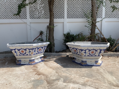 Nghệ nhân dán miễng sành sứ - ốp sành - chuyên chậu hoa - bể cá cảnh dfg