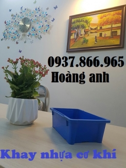 Khay A4 khay cơ khí tại nhà xưởng, khay nhựa đựn bulong trong cửa hàng bày bán kim khí,khay A4 giá r