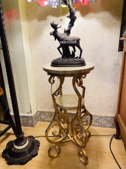 Giao lưu em đèn bàn tiffany vương miện hoa quả