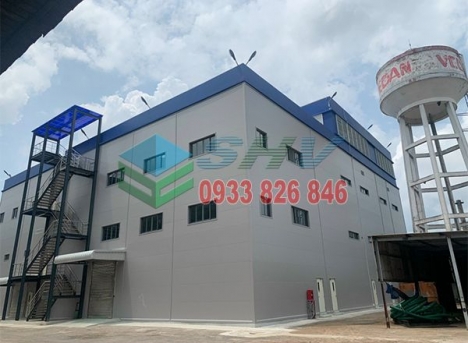 Tôn Panel Pu Phẳng Dày 75MM