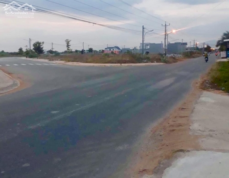 Đất Mặt Tiền đường Nhựa-Thôn 3,gần UBND Xã Hàm Liêm-Hàm Thuận Bắc-DT 100m2TC