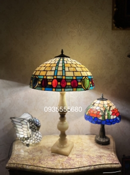 Đèn bàn tiffany hàng âu thiết kế phục hưng