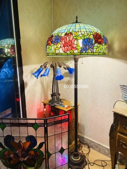 Giao lưu em đèn cây tiffany hàng khủng