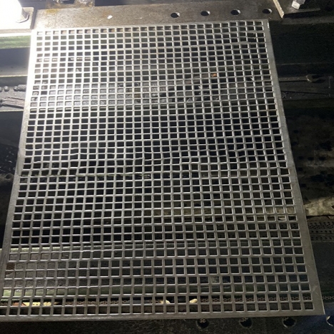 Ứng dụng của tấm inox đột lỗ hình vuông